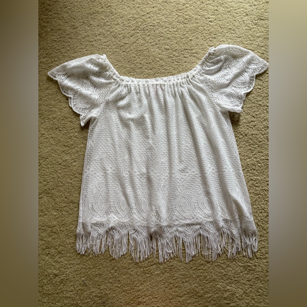 Lilly Pulitzer white lace fringe off the shoulder top, size XL